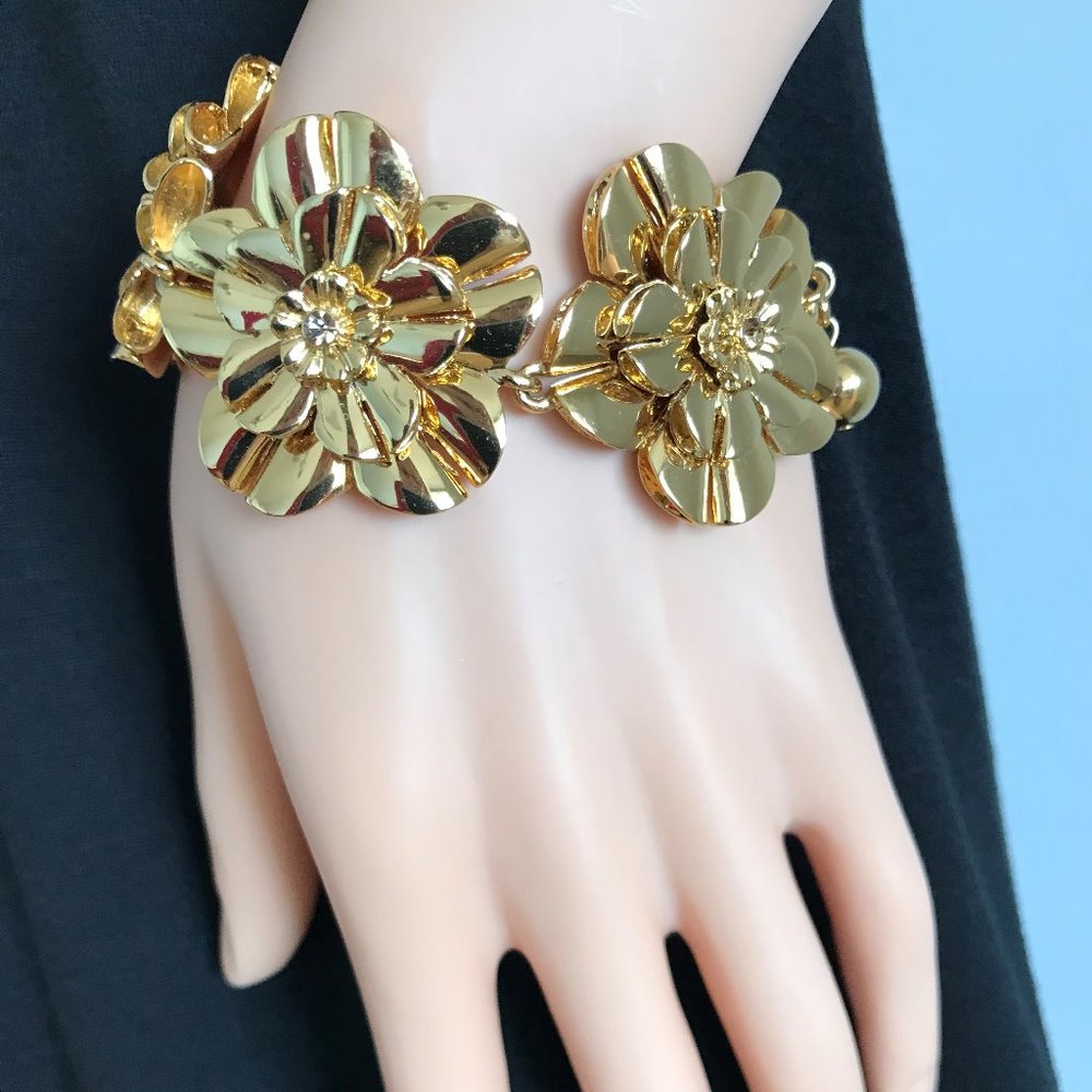 Flower bracelet